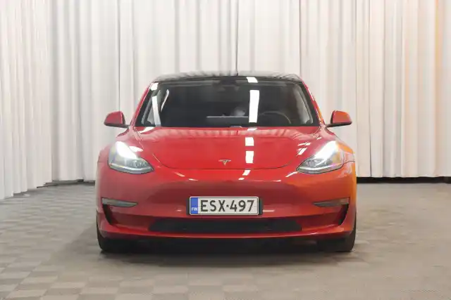 Punainen Sedan, Tesla Model 3 – ESX-497