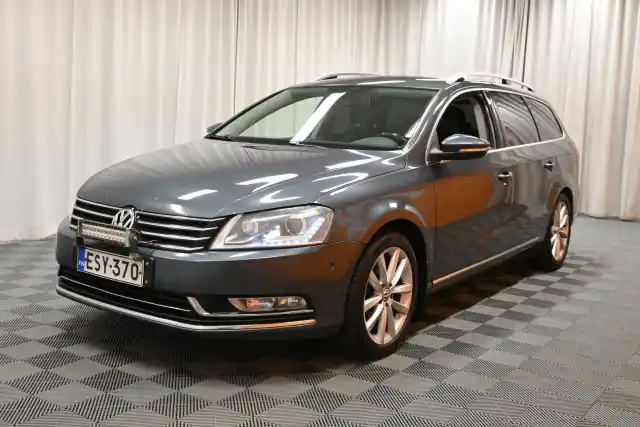 Harmaa Farmari, Volkswagen Passat – ESY-370