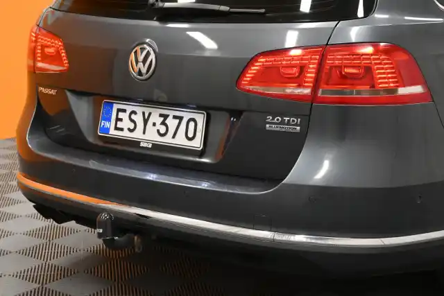 Harmaa Farmari, Volkswagen Passat – ESY-370