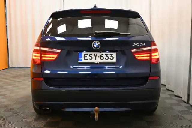 Sininen Maastoauto, BMW X3 – ESY-633