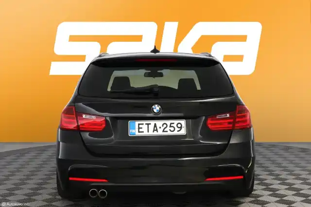 Musta Farmari, BMW 330 – ETA-259