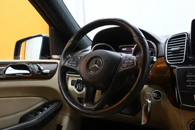 Sininen Farmari, Mercedes-Benz GLE – ETA-452