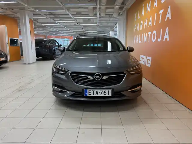 Harmaa Viistoperä, Opel Insignia – ETA-761