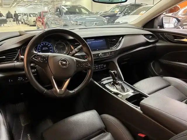 Harmaa Viistoperä, Opel Insignia – ETA-761