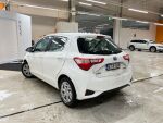 Valkoinen Viistoperä, Toyota Yaris – ETA-768, kuva 2