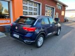 Sininen Maastoauto, Volkswagen T-Roc – ETA-965, kuva 2