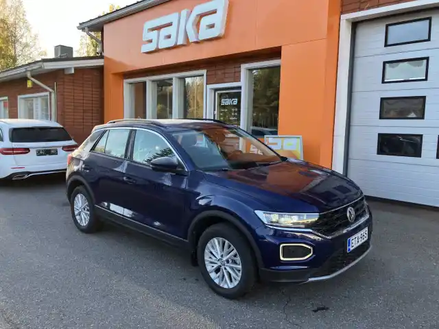 Sininen Maastoauto, Volkswagen T-Roc – ETA-965