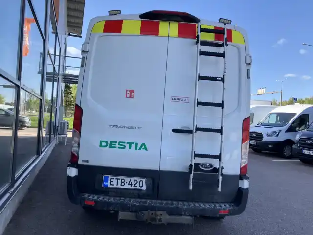 Valkoinen Pakettiauto, Ford Transit – ETB-420
