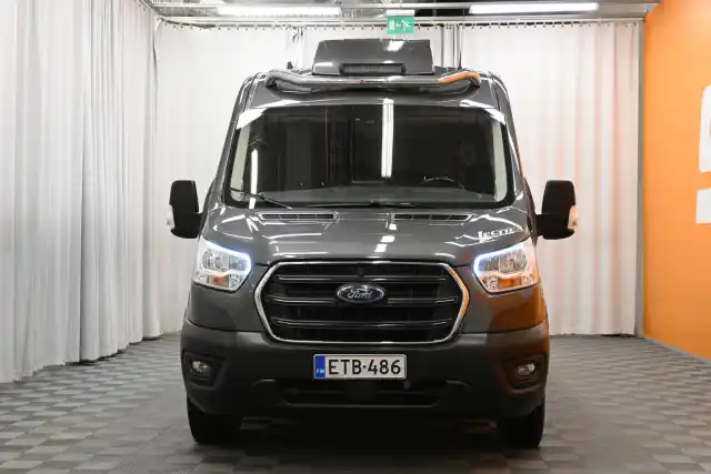 Harmaa Henkilöauto, Ford Transit – ETB-486