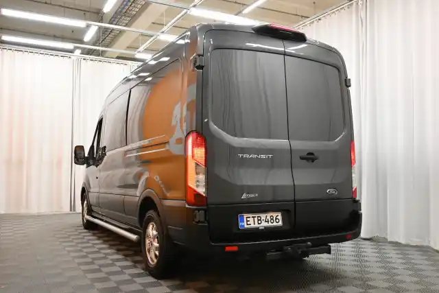 Harmaa Henkilöauto, Ford Transit – ETB-486