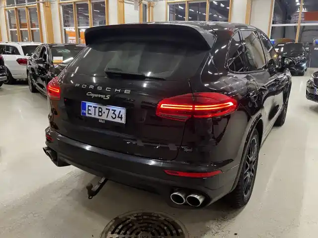 Musta Farmari, Porsche Cayenne – ETB-734