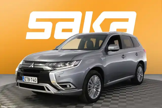 Harmaa Maastoauto, Mitsubishi Outlander PHEV – ETB-740
