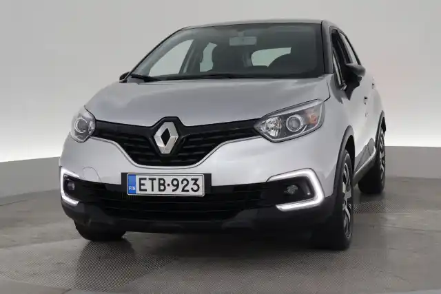 Harmaa Viistoperä, Renault Captur – ETB-923