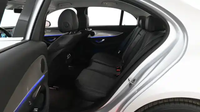 Hopea Sedan, Mercedes-Benz E – ETC-755