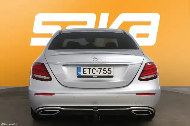 Hopea Sedan, Mercedes-Benz E – ETC-755