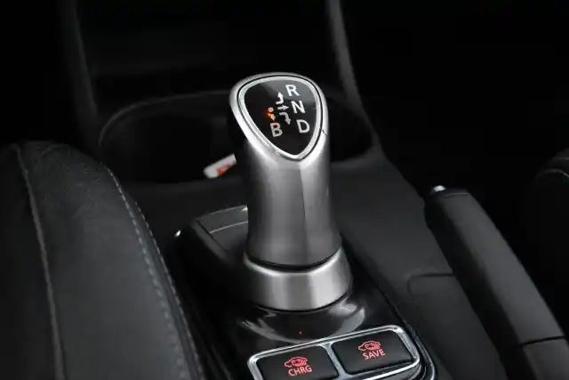 Harmaa Maastoauto, Mitsubishi Outlander PHEV – ETC-758