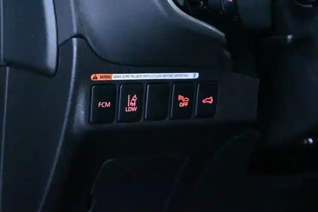 Harmaa Maastoauto, Mitsubishi Outlander PHEV – ETC-758