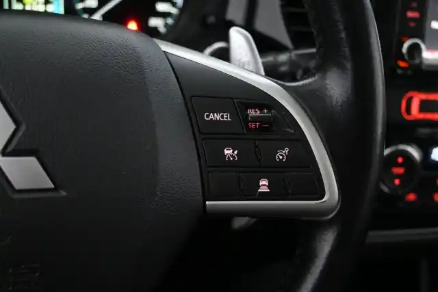 Harmaa Maastoauto, Mitsubishi Outlander PHEV – ETC-758