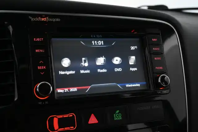 Harmaa Maastoauto, Mitsubishi Outlander PHEV – ETC-758
