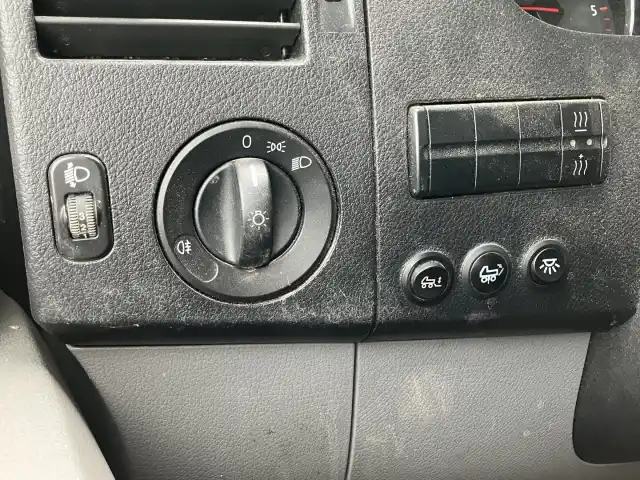 Valkoinen Pakettiauto, Volkswagen Crafter – ETE-128