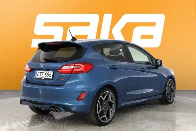 Sininen Viistoperä, Ford Fiesta – ETE-695