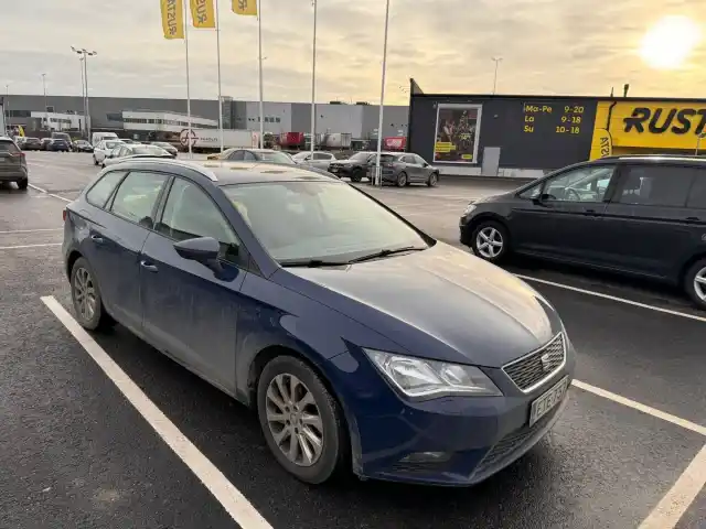 Sininen Viistoperä, Seat Leon – ETE-737