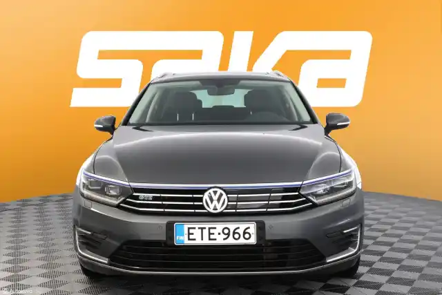 Harmaa Farmari, Volkswagen Passat – ETE-966