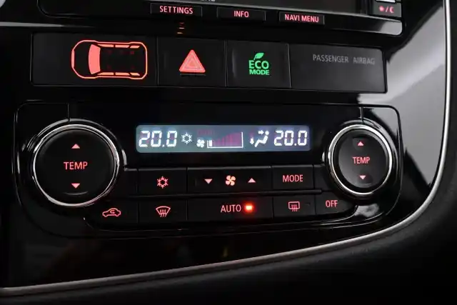 Musta Maastoauto, Mitsubishi Outlander – ETE-977