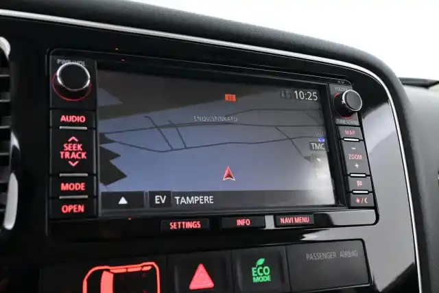 Musta Maastoauto, Mitsubishi Outlander – ETE-977