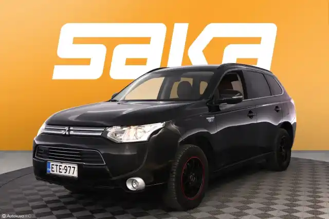 Musta Maastoauto, Mitsubishi Outlander – ETE-977