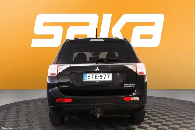 Musta Maastoauto, Mitsubishi Outlander – ETE-977