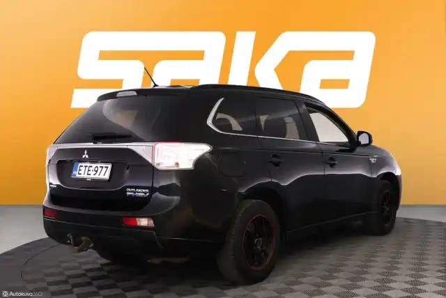 Musta Maastoauto, Mitsubishi Outlander – ETE-977