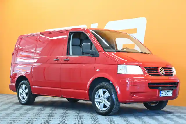 Punainen Pakettiauto, Volkswagen Transporter – ETG-743