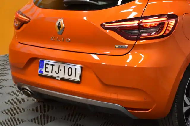 Oranssi Viistoperä, Renault Clio – ETJ-101