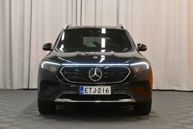 Musta Maastoauto, Mercedes-Benz EQB – ETJ-216