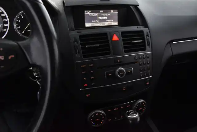 Musta Farmari, Mercedes-Benz C – ETJ-871
