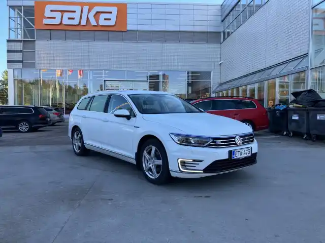 Valkoinen Farmari, Volkswagen Passat – ETK-473