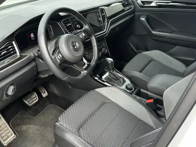 Valkoinen Maastoauto, Volkswagen T-Roc – ETK-937