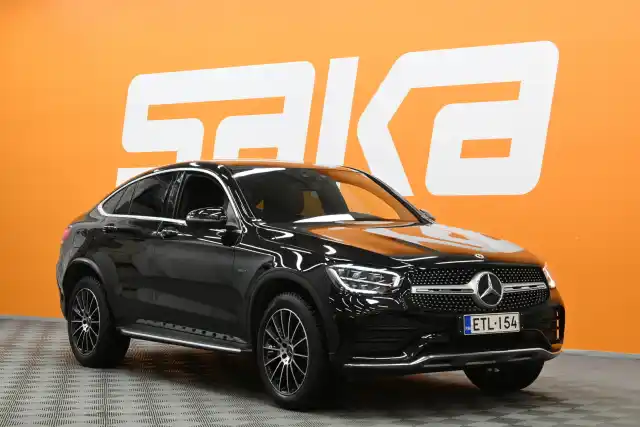 Harmaa Maastoauto, Mercedes-Benz GLC – ETL-154