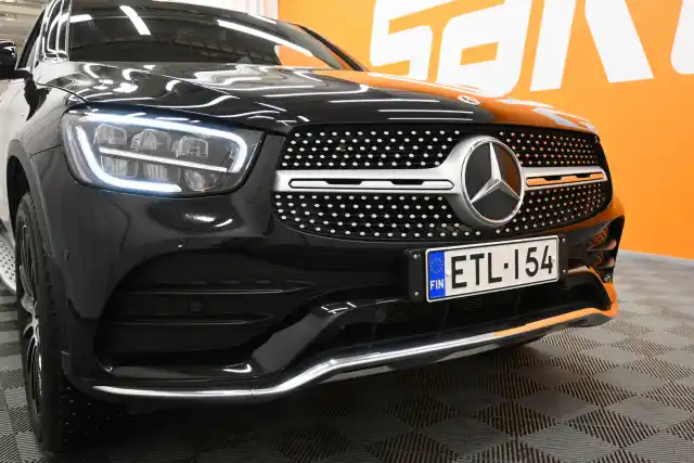 Harmaa Maastoauto, Mercedes-Benz GLC – ETL-154