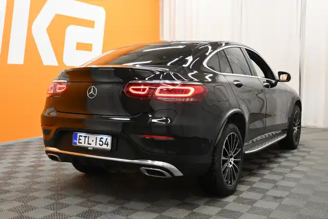 Harmaa Maastoauto, Mercedes-Benz GLC – ETL-154