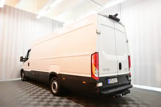 Valkoinen Pakettiauto, Iveco DAILY – ETL-211