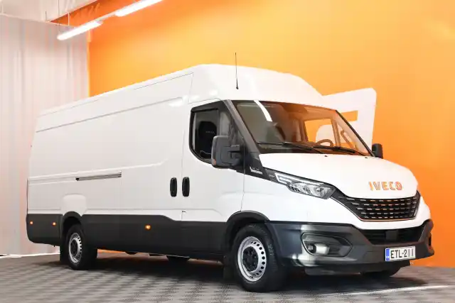 Valkoinen Pakettiauto, Iveco DAILY – ETL-211