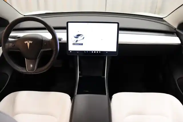 Valkoinen Sedan, Tesla Model 3 – ETM-224