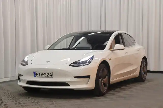 Valkoinen Sedan, Tesla Model 3 – ETM-224