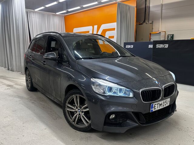 Musta Tila-auto, BMW 220 – ETM-231