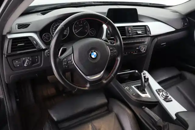 Musta Farmari, BMW 335 – ETN-941