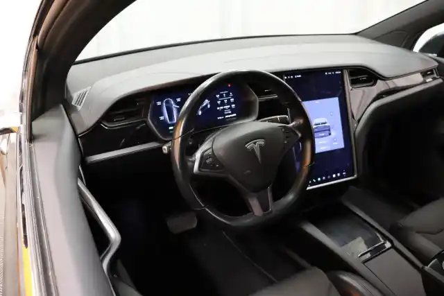 Musta Maastoauto, Tesla Model X – ETP-836