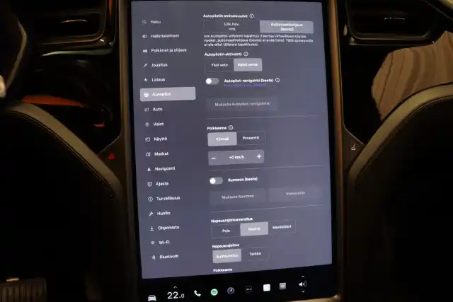 Musta Maastoauto, Tesla Model X – ETP-836