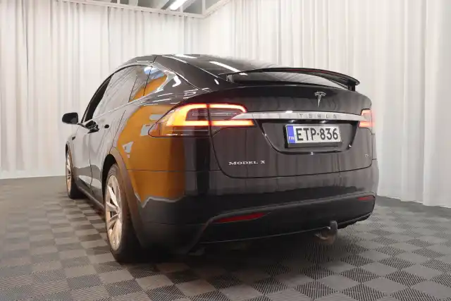 Musta Maastoauto, Tesla Model X – ETP-836